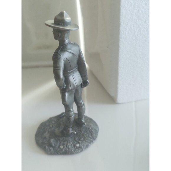 Franklin Mint People of Canada Pewter Figurine The  Mountie Original Box 1977 - Picture 9 of 13